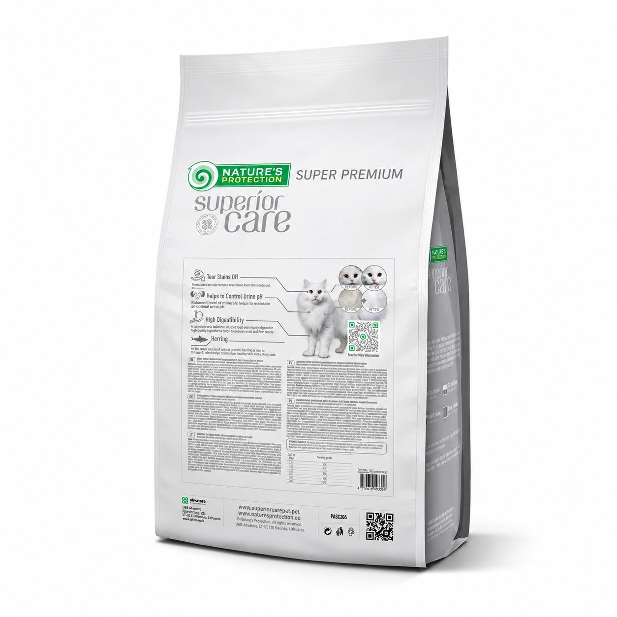 Nature's Protection Superior Care White Cats kaķu barība baltam apmatojumam ar siļķi 1.5 kg
